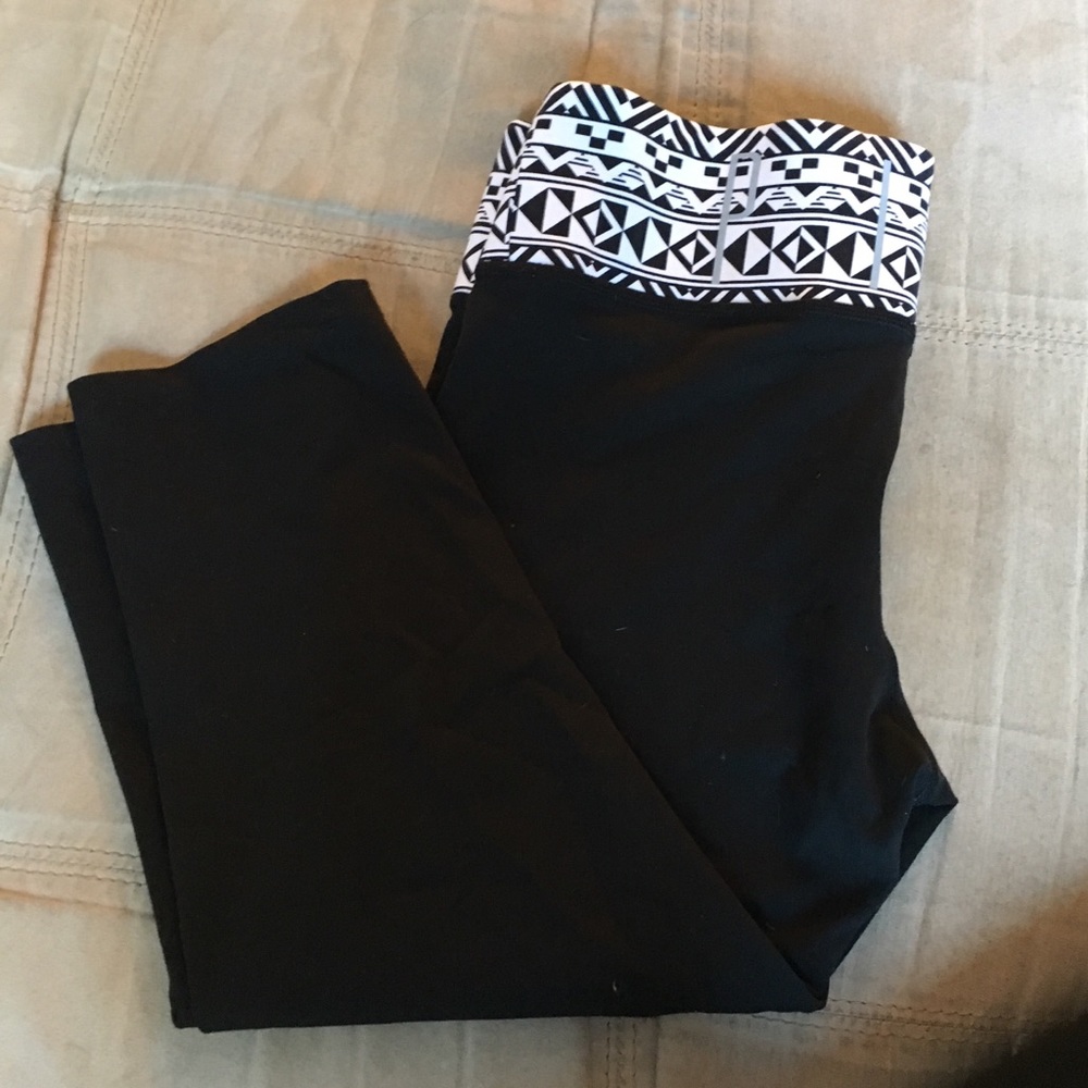 Pink Reversible Cropped Leggings